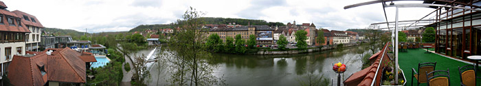 Blick über den Kocher vom Hotel Hohenlohe, Schwäbisch Hall; Bild größerklickbar